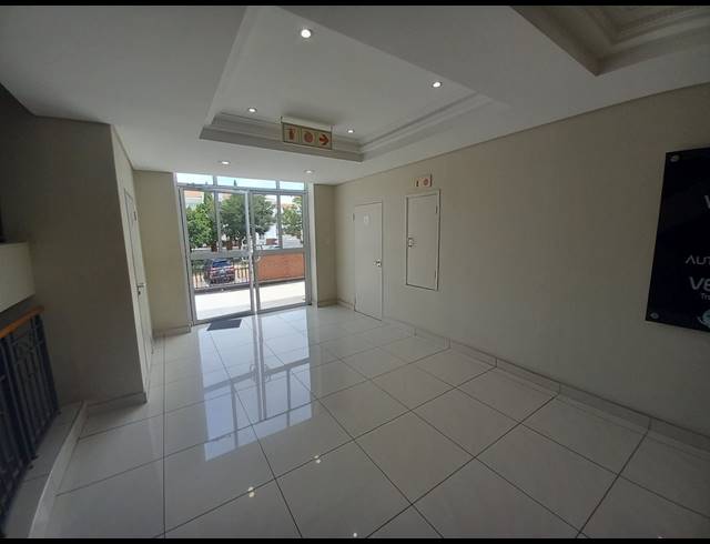 554M² OFFICE TO LET IN BRYANSTON
